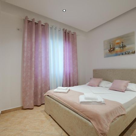 Vila Veli Brothers Саранда Экстерьер фото